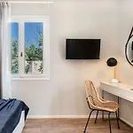 דירה Artemide Places- Petite *