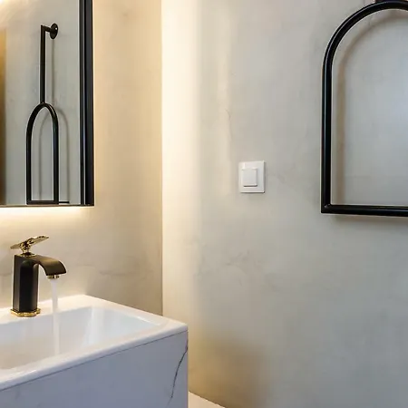 Apartment Artemide Places- Petite