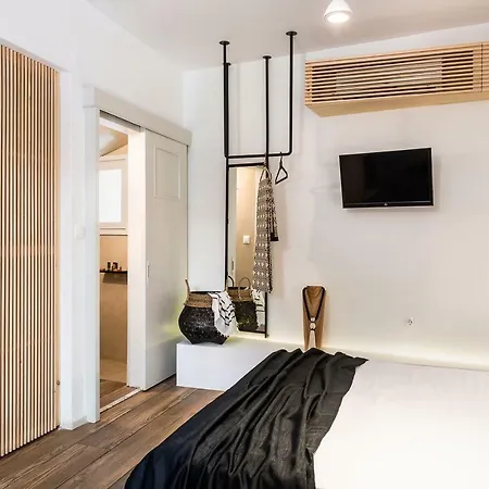 Artemide Places- Petite Apartment *